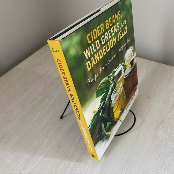 Cider Beans, Wild Greens, and Dandelion Jelly : Recipes from Southern Appalachia - Picture 2 of 14